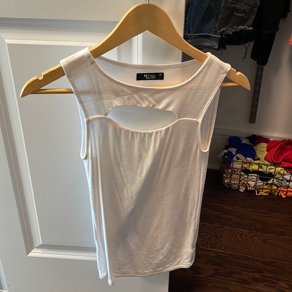 Rich tank in white